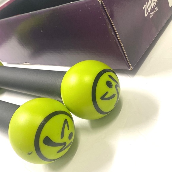 Zumba Exhilarate Toning Sticks-Shake Weights 1 Lb, 1 Pair NIB - Picture 4 of 12
